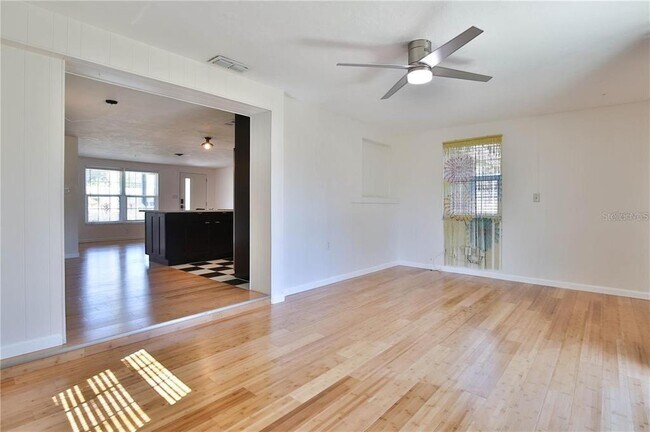 Building Photo - 7355 Cass Cir