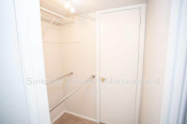 Building Photo - 159A Birchfield Ct