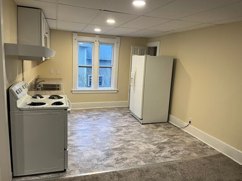 Building Photo - 116 N Broad St