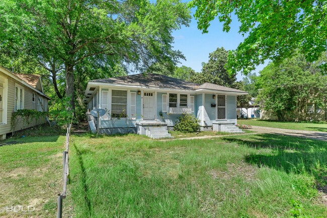 Building Photo - 134 E Herndon St
