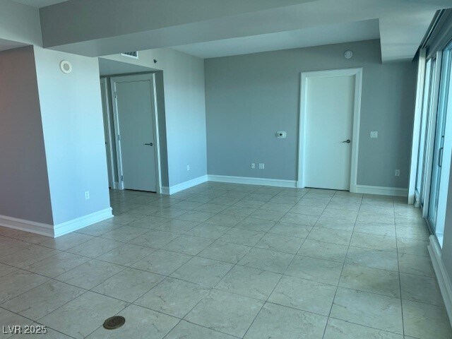 Building Photo - 2700 S Las Vegas Blvd