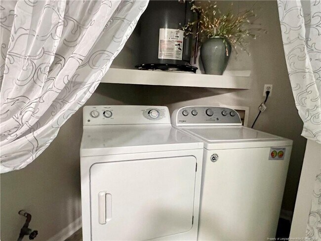 Building Photo - 6792 Willowbrook Dr