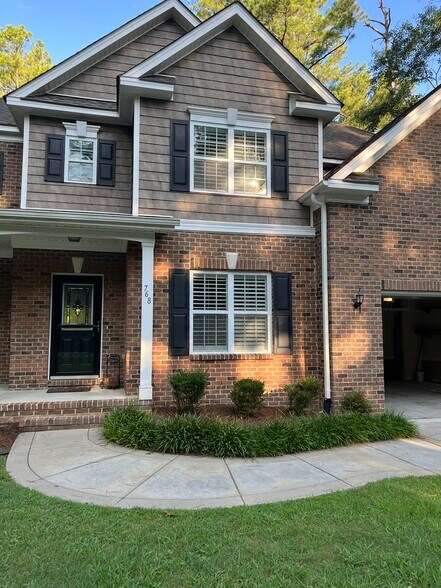 Building Photo - 768 Riverbirch Dr