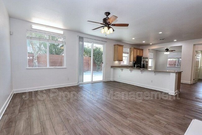 Building Photo - 150 Allaire Cir