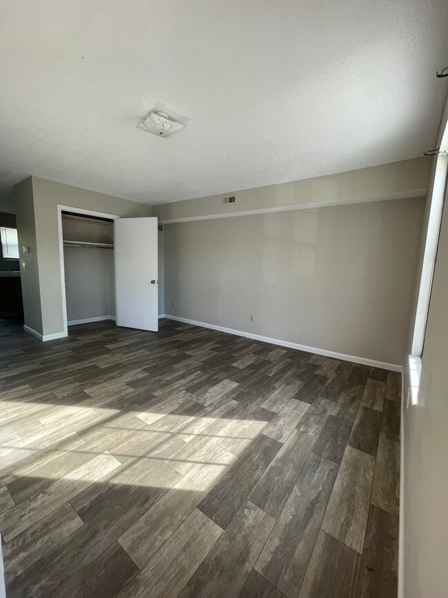 Building Photo - 3BR/2BA 2 story apartment for rent in Troy city limits