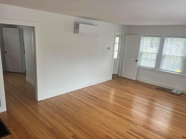 Building Photo - 370 Chapel St