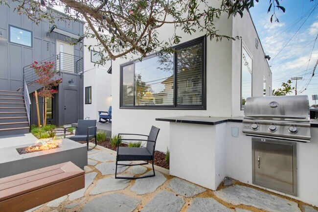 Building Photo - 426-426 Arbor Dr