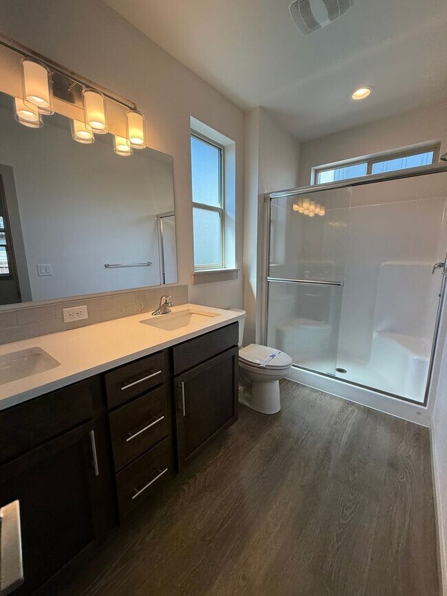 Building Photo - Newer 3 Bed/2 Bath Construction on Bend's Eastside - Cessna Drive