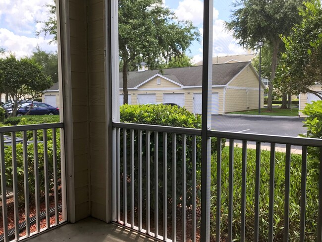 Building Photo - Come see this 2 bedroom, 2 bath, first-flo...