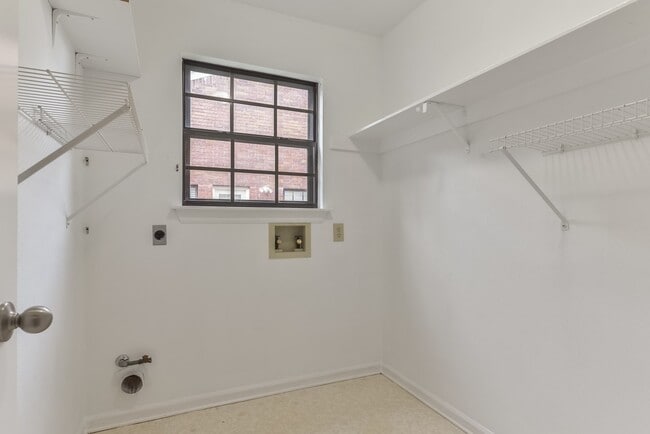Building Photo - 1222 Mabry Mill Rd