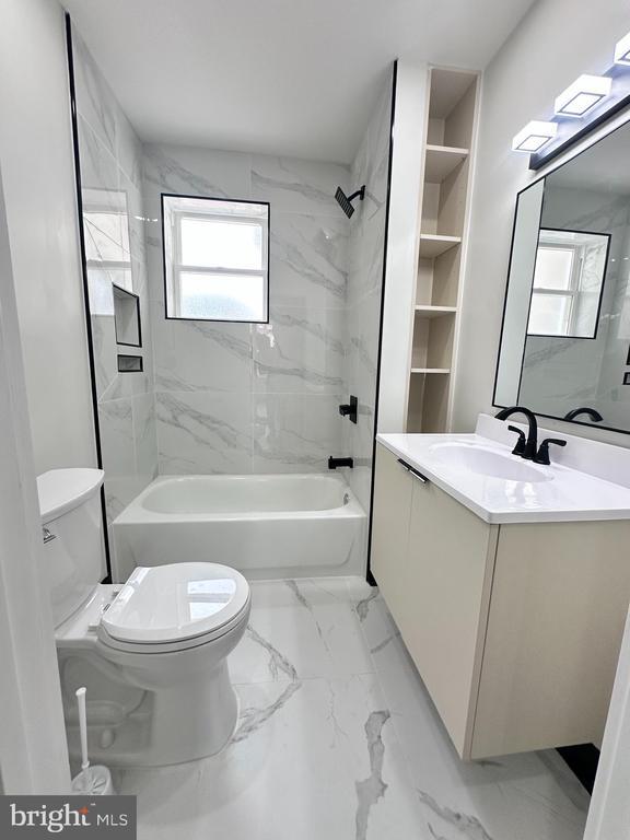 Building Photo - 2539 N Marshall St