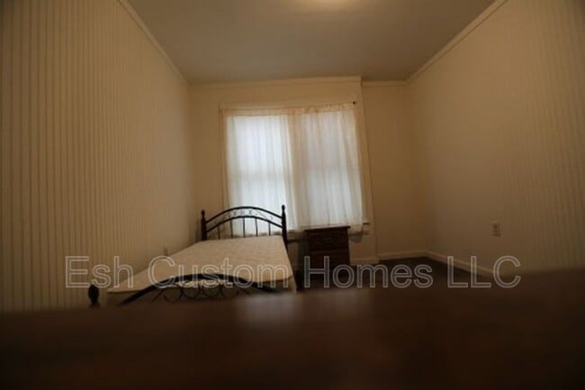 Building Photo - 135 W 3rd St