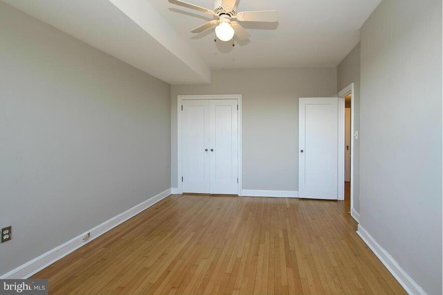 Bedroom - 4707 Connecticut Ave NW