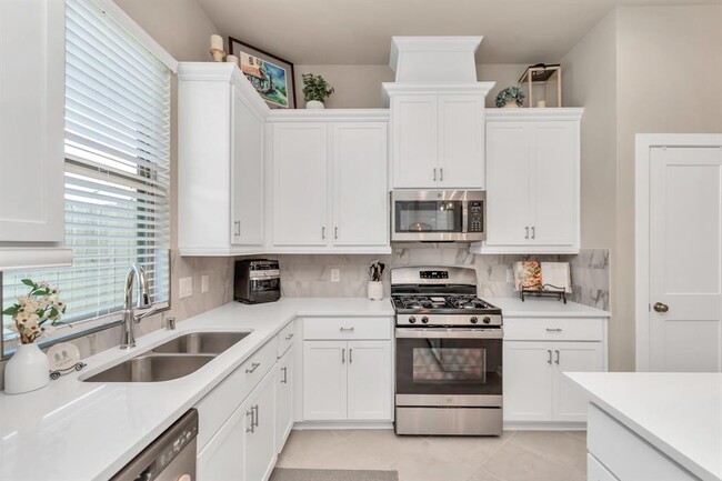 Building Photo - 9423 Starlight Oak Dr