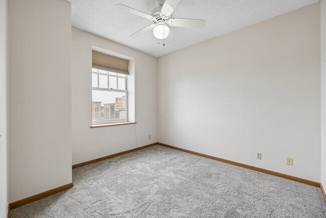 Building Photo - 139 N 11th St