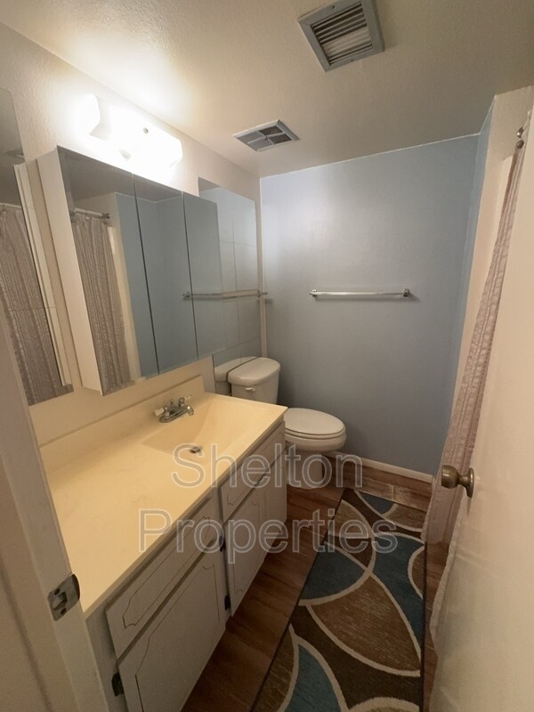Building Photo - 10103 N 97th Ave