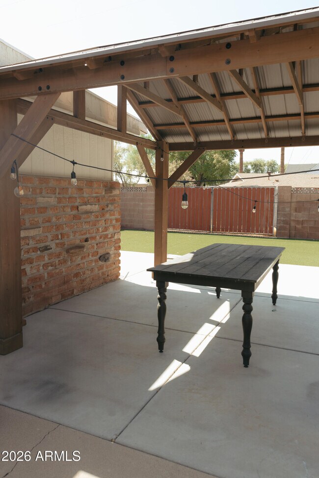 Building Photo - 4007 E Heatherbrae Dr