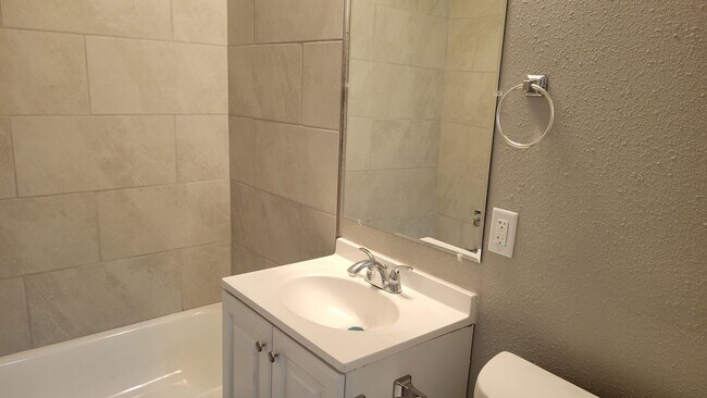 Building Photo - SLATON CHARMER! Totally Remodeled!! Availa...