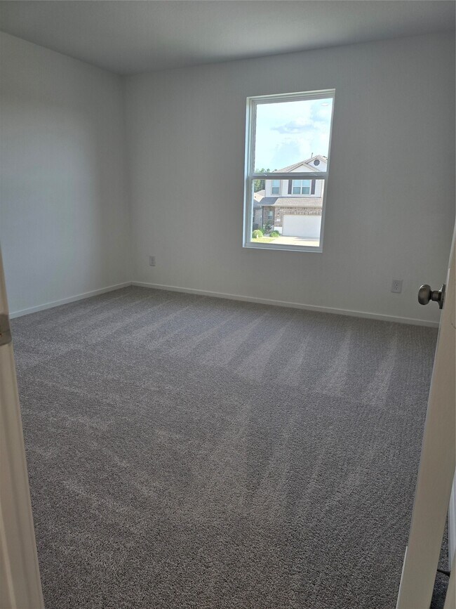 Building Photo - 25446 Carnation Ct