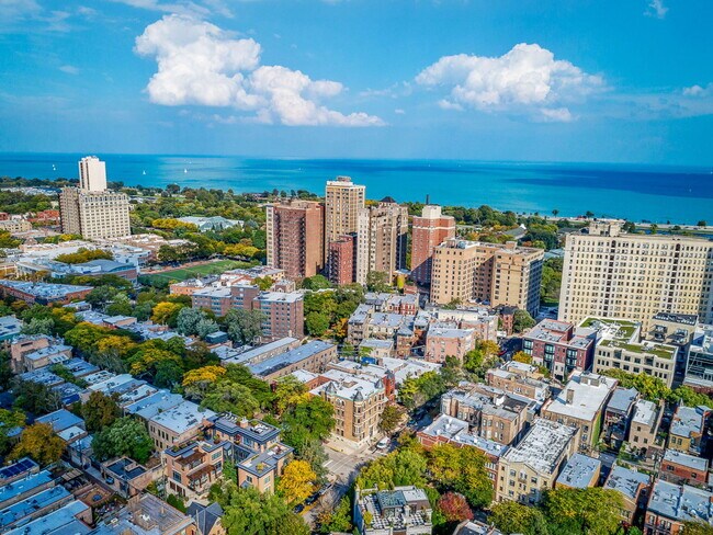 Building Photo - 2109 N Sedgwick St