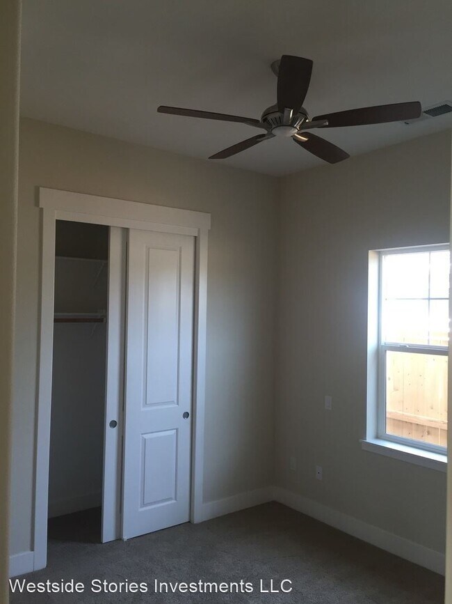 Building Photo - 1310 Roycroft Ln