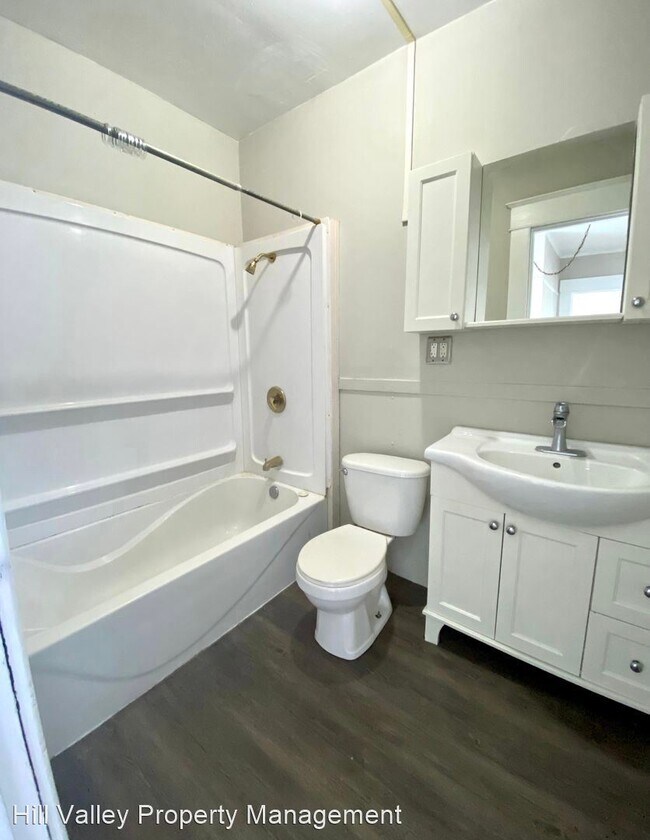 Building Photo - 2 br, 1 bath House - 1111 Hulman