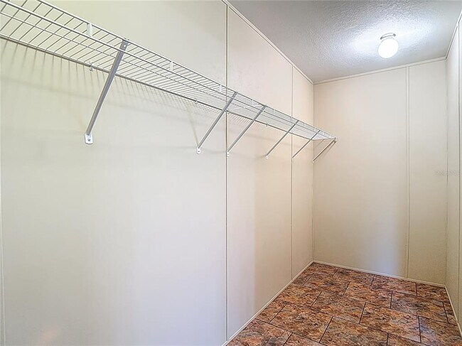 Building Photo - 7515 Rooks Dr