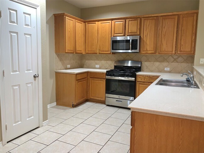 Building Photo - 926 Andover Glen Dr