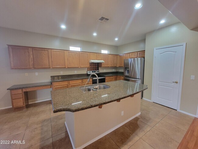 Building Photo - 958 E Scorpio Pl
