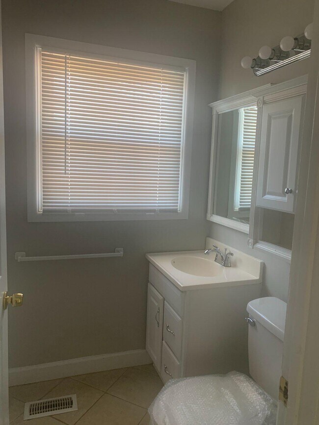 Building Photo - 13217 Poplar Tree Rd