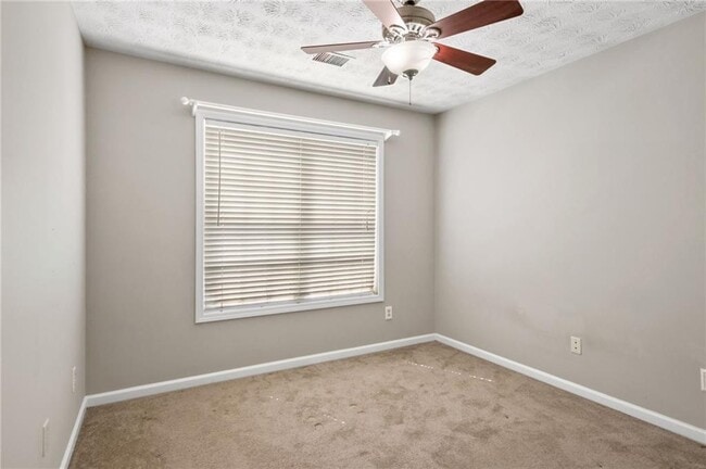 Building Photo - 2880 Georgian Manor Dr