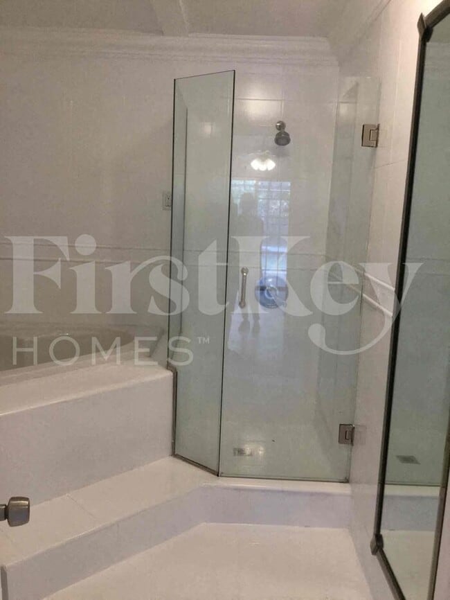 Building Photo - 7131 NW 46th Ct