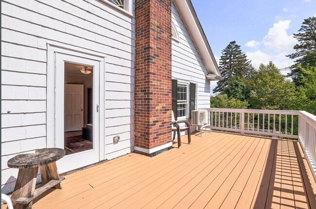 Building Photo - 269 Waltham St