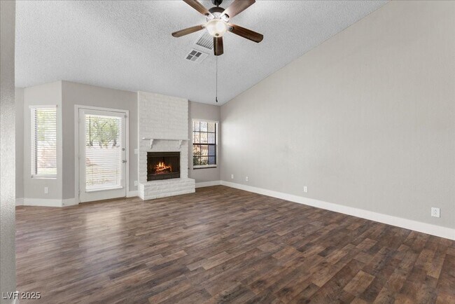 Building Photo - 720 Skipjack Dr