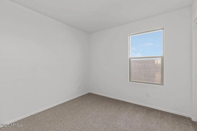 Building Photo - 18185 E Zuza Dr