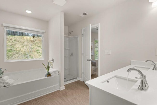 Building Photo - 4285 Notting Hill Dr SW