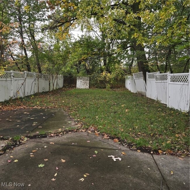 Building Photo - 1534 E 133rd St