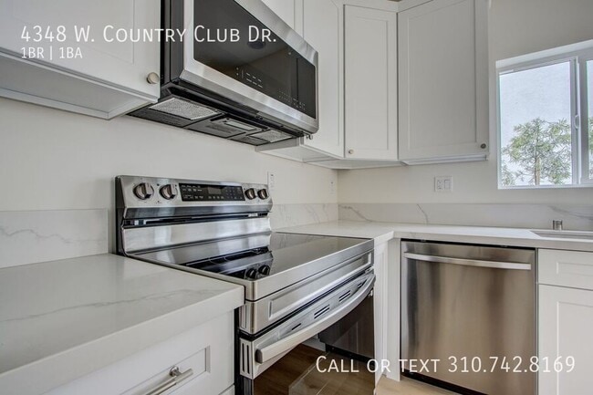 Building Photo - 4348 Country Club Dr