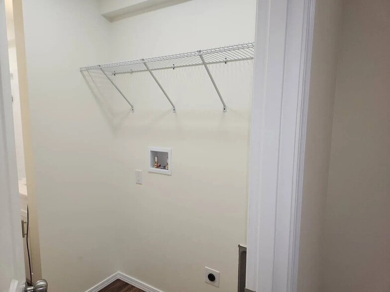 Building Photo - 10305 Eckenstam Johnson Rd