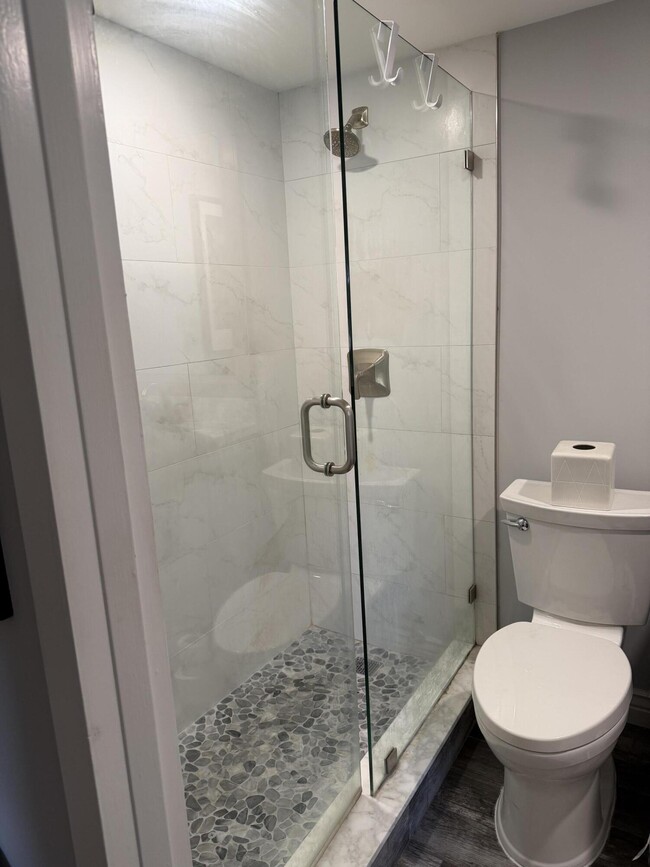 Building Photo - 387 Mansfield I