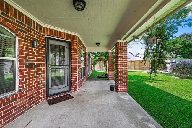 Building Photo - 4014 Shoreview Ln