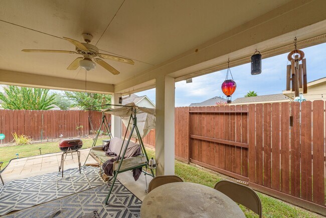 Building Photo - 8306 Calico Canyon Dr