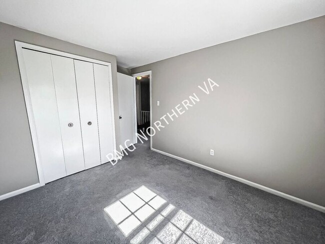 Building Photo - 14416 Black Horse Ct