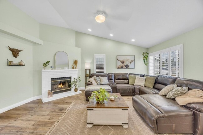 Building Photo - Adorable 3 bedroom 2 bath home