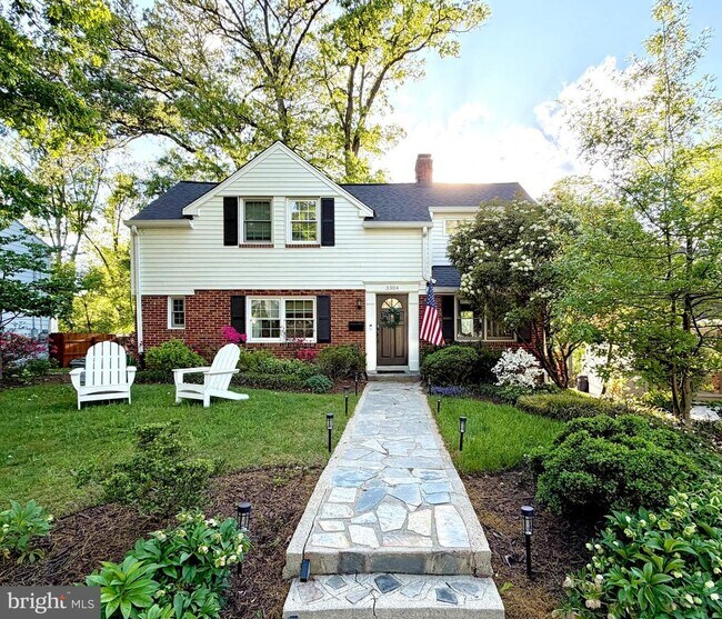 Building Photo - 3304 Circle Hill Rd