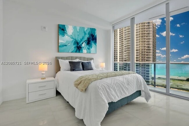 Building Photo - 17550 Collins Ave