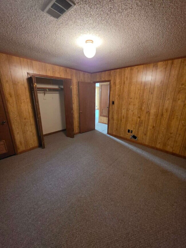 Building Photo - 3306 Barrett Cir