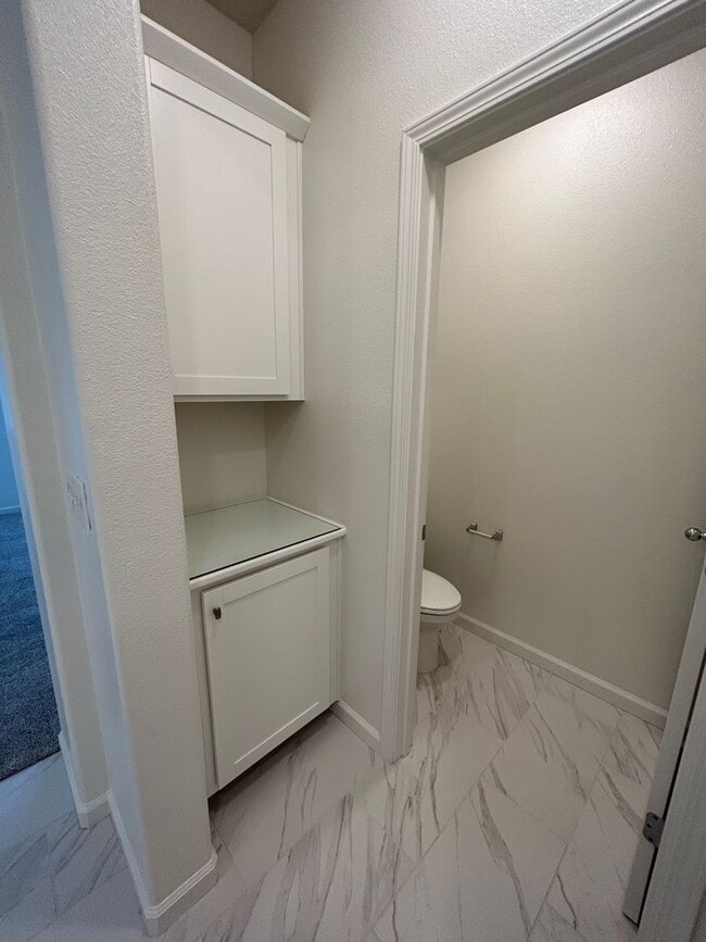 Building Photo - Beautiful Newer 4 Bedroom Home in Aspen-Sequoia Trails with Solar!