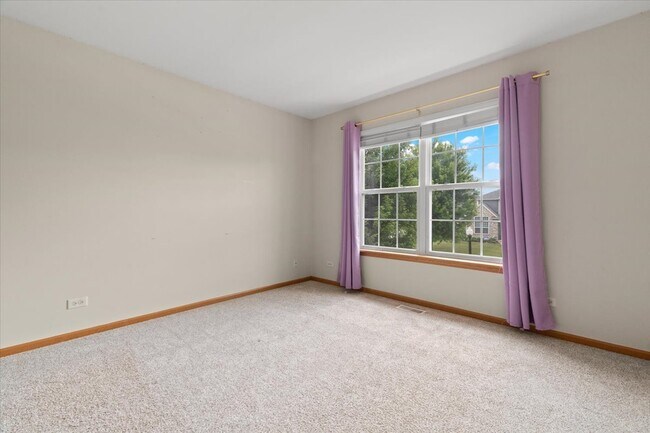 Building Photo - 966 Forest View Way