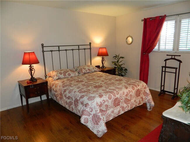 Building Photo - 9339 Lennex Ln